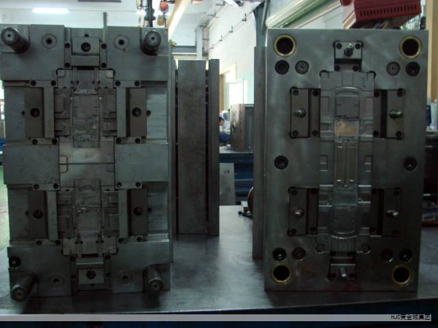 热熔垫片是一种经高强度注塑加工聚乙烯并经专