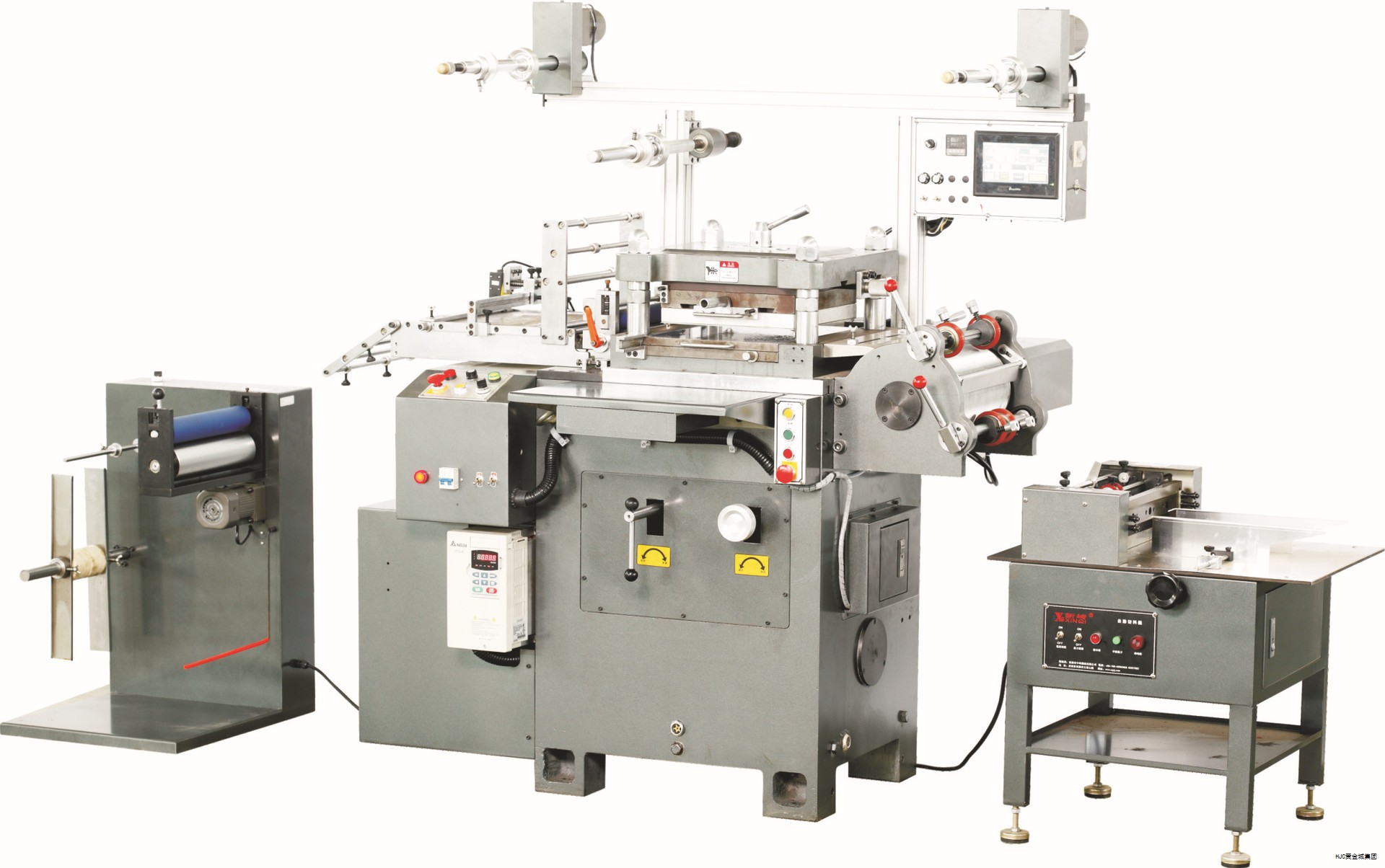 先导智能与美国电池制造商ABF达成全球战略合作,双方将共同推动ABF在美国境内的锂电池智慧产线建设。合作内容为先导智能提供总产能目标20GWh的整线方案与智能自动化解决方案,ABF在亚利桑那州图森市的一期产线计划于2025年投产,成为美国本土超级工厂网络的先导节点。 先导智能与美国电池制造商ABF达成全球战略合作,双方将共同推动ABF在美国境内的锂电池智慧产线建设。合作内容为先导智能提供总产能目标20GWh的整线方案与智能自动化解决方案,ABF在亚利桑那州图森市的一期产线计划于2025年投产,成为美国本土超级工厂网络的先导节点。