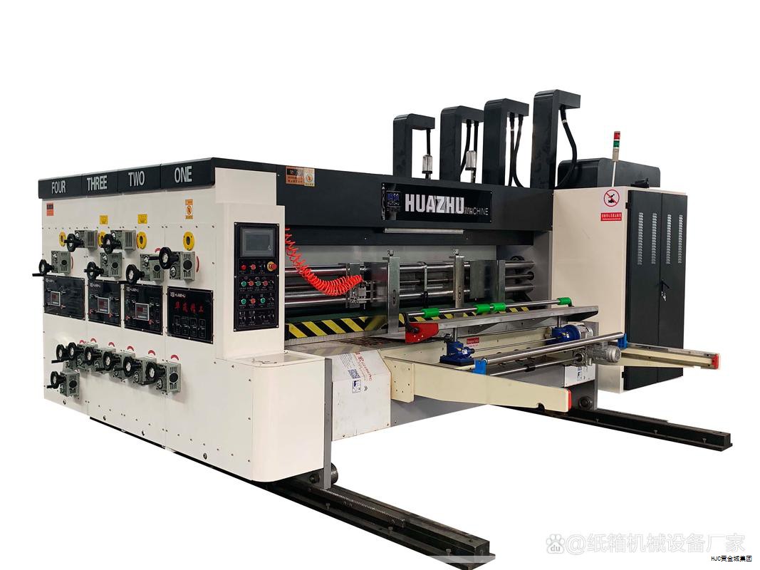 智能视觉模块的摄像头相当于车模的眼睛，能够感知周围环境并支撑任务执行。为判断图像质量与识别结果的正确性，需要通过 TFT 彩色液晶屏进行显示。该屏虽不直接参与运动控制，但在车模的软件开发中具有关键作用，下面介绍其使用方法及示例步骤。