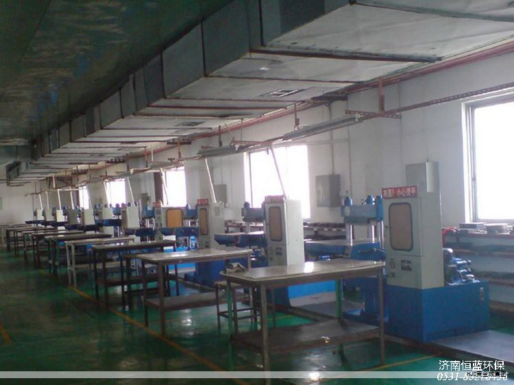 公开的专利公开号为 CN 119612222 A,涉及一种防尘防漏料螺旋上料机,摘要要点如下: 公开的专利公开号为 CN 119612222 A,涉及一种防尘防漏料螺旋上料机,摘要要点如下: