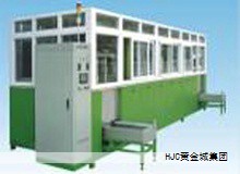 滤光片是现代光学系统的关键元件，其核心功能是通过表面或内部薄膜层的组合来有选择地透过或反射特定波段的光。不同材料与厚度经过精密叠层，结合干涉、反射和吸收等物理效应，形成各式各样的光谱响应。下面对常见膜层及其作用做一个简明科普。