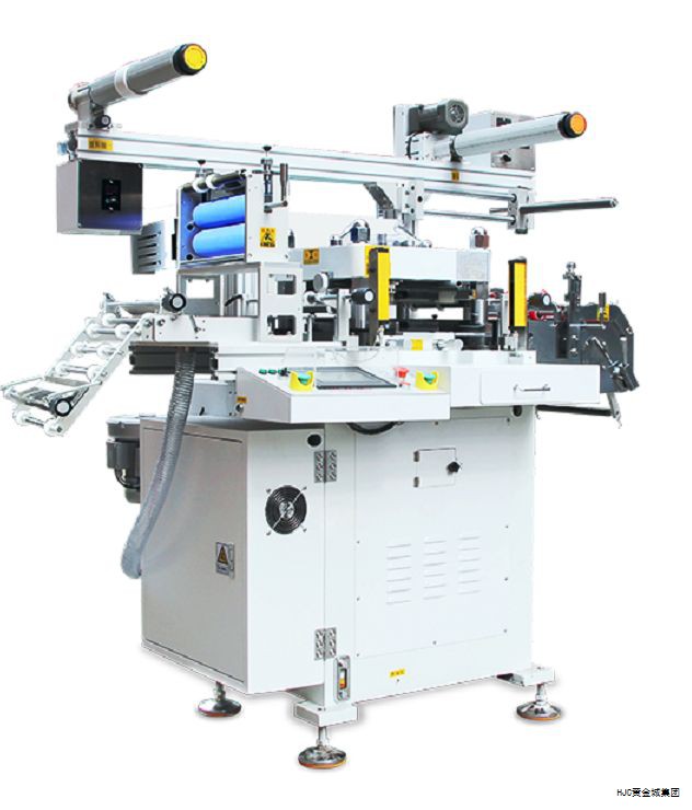 XM4的电池使用珠海至力高产线的1254型号系列,标称容量约75mAh,工作电压3.7V,充电功率约0.2W。厂商对同型号常见容量为55mAh,而该品牌版本偏高压设计,达到3.85V、约0.29W。此类高压设计在市场上存在续航下降的反馈,尤其是刚过保修期后电量衰减明显。我个人在保修期结束不到半个月就发现右耳掉电明显,平日使用较少,主要是睡眠降噪时使用。由于保修期后维修费用较高,决定自行更换电池。以下为一个可供参考的DIY拆换流程。 XM4的电池使用珠海至力高产线的1254型号系列,标称容量约75mAh,工作电压3.7V,充电功率约0.2W。厂商对同型号常见容量为55mAh,而该品牌版本偏高压设计,达到3.85V、约0.29W。此类高压设计在市场上存在续航下降的反馈,尤其是刚过保修期后电量衰减明显。我个人在保修期结束不到半个月就发现右耳掉电明显,平日使用较少,主要是睡眠降噪时使用。由于保修期后维修费用较高,决定自行更换电池。以下为一个可供参考的DIY拆换流程。