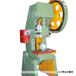 2018年的苹果新品发布会带来了一组定位稳健的升级,然而与以往乔布斯时代的“震撼瞬间”相比,舆论更关注价格走高与创新力度的不足。二代S系列的更新在本次发布会中并未带来颠覆性革命,价格创下新高的同时,也让不少果粉在购买决策上显得踌躇。 2018年的苹果新品发布会带来了一组定位稳健的升级,然而与以往乔布斯时代的“震撼瞬间”相比,舆论更关注价格走高与创新力度的不足。二代S系列的更新在本次发布会中并未带来颠覆性革命,价格创下新高的同时,也让不少果粉在购买决策上显得踌躇。