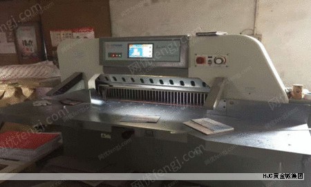 OPPO 将推出的 Watch 3 将搭载 LTPO 显示屏与 AOD 常亮显示功能。LTPO 是在传统 LTPS 背板基础上加入铟镓锌氧化物薄膜的一种更先进的屏幕技术,具备更高的电子迁移率和更快的响应速度,能够实现动态刷新率以降低功耗。 OPPO 将推出的 Watch 3 将搭载 LTPO 显示屏与 AOD 常亮显示功能。LTPO 是在传统 LTPS 背板基础上加入铟镓锌氧化物薄膜的一种更先进的屏幕技术,具备更高的电子迁移率和更快的响应速度,能够实现动态刷新率以降低功耗。