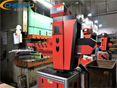 以支撑机械运作时带来的冲击力