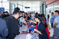 可以看到从原材料供应到成品制造的完整链条：