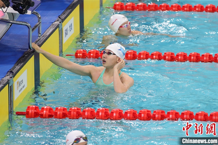 12岁中国游泳小将于子迪引发世界关注，美媒直言