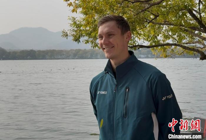 安赛龙在杭州有机会多走走品茶尽情享受西湖风