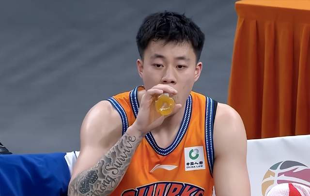 上海男篮大胜四川终结对手28连败创历史纪录