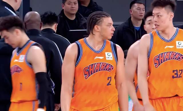 上海男篮大胜四川终结对手28连败创历史纪录