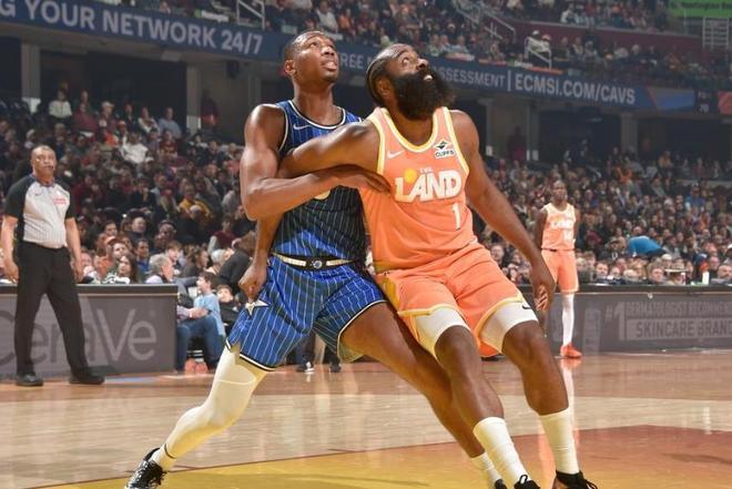 哈登26+7+12助攻率队大胜 骑士双核合砍68分破质疑