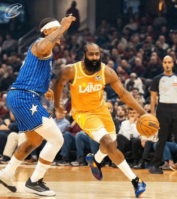 米切尔关键抛投定乾坤 骑士四连胜掀翻魔术