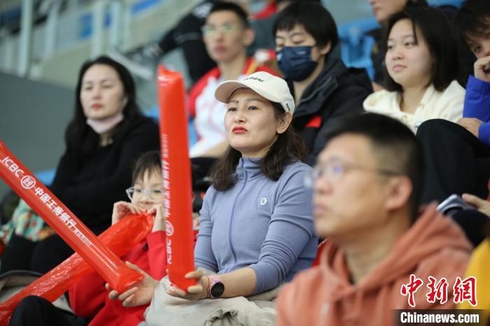 青岛崂山区举行的全国春季游泳锦标赛正式拉开