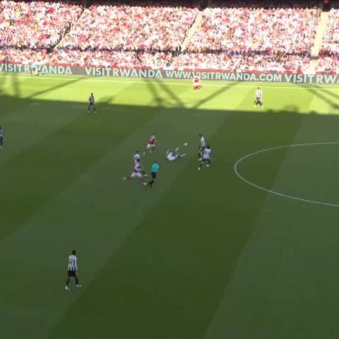 47岁蒂埃里·亨利绝杀逆转，震撼足坛传奇时刻重