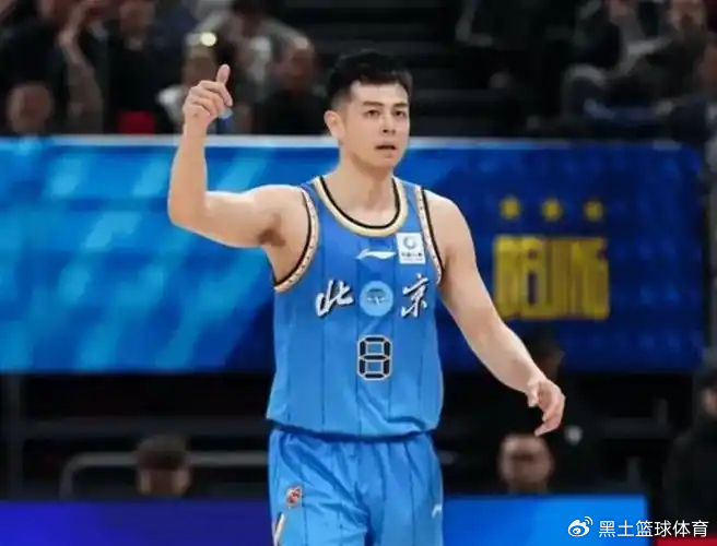 方硕鼻骨骨折缺席季后赛首战 首钢男篮暂不启用